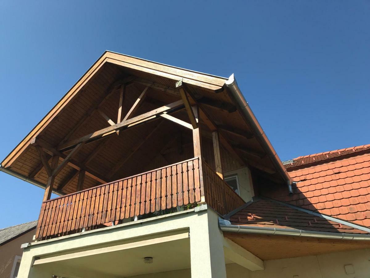 Agnes Apartmanok Harkany Exterior photo